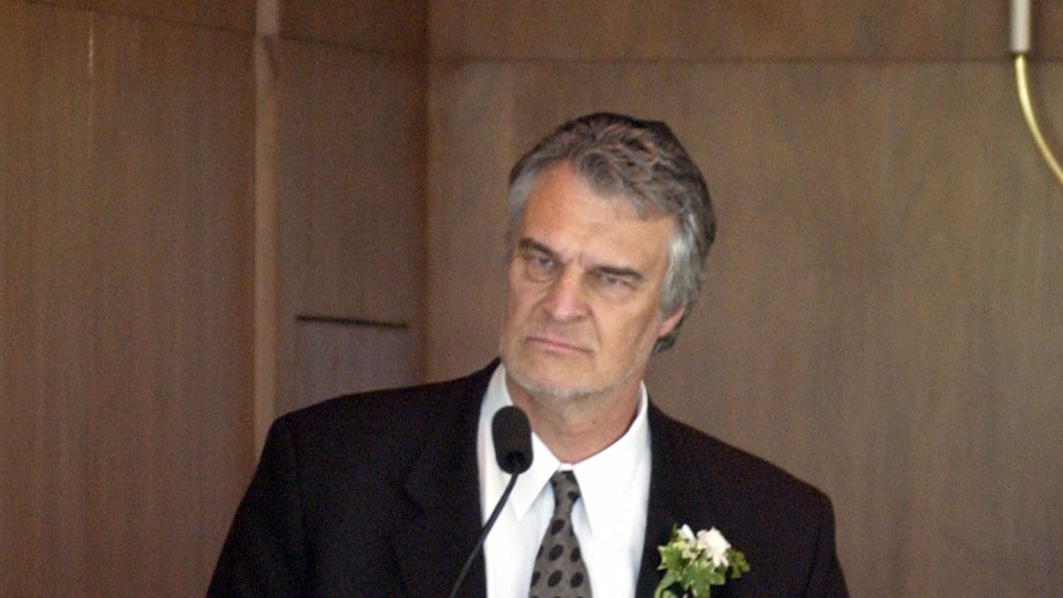 Richard Moll delivers a eulogy for Milton Berle. during Milton Berle's Funeral Service at Hillside Memorial Park in Culver City, California, United States
