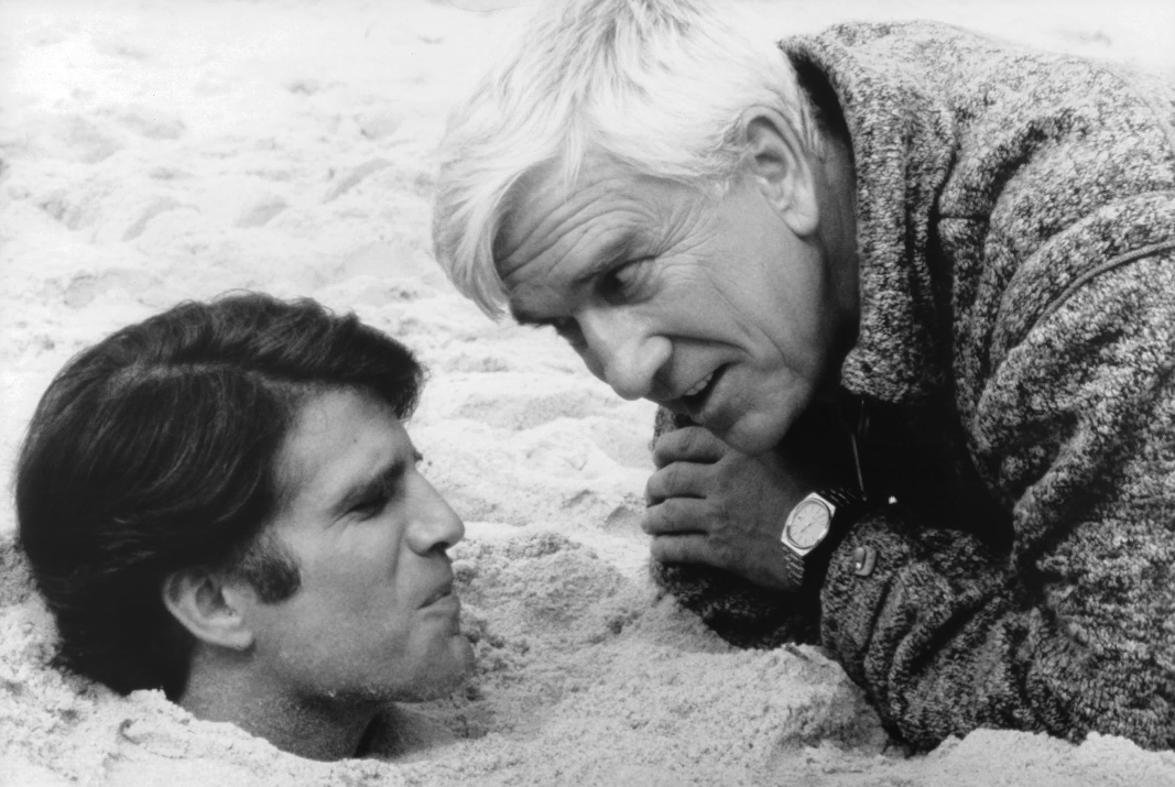 Leslie Nielsen (r) and Ted Danson (l) in Creepshow (1982).