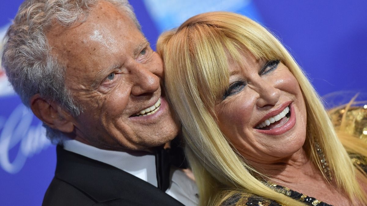 PALM SPRINGS, CA - JANUARY 02: Actress Suzanne Somers and husband Alan Hamel attend the 29th Annual Palm Springs International Film Festival Awards Gala at Palm Springs Convention Center on January 2, 2018 in Palm Springs, California. (Photo by Axelle/Bauer-Griffin/FilmMagic)