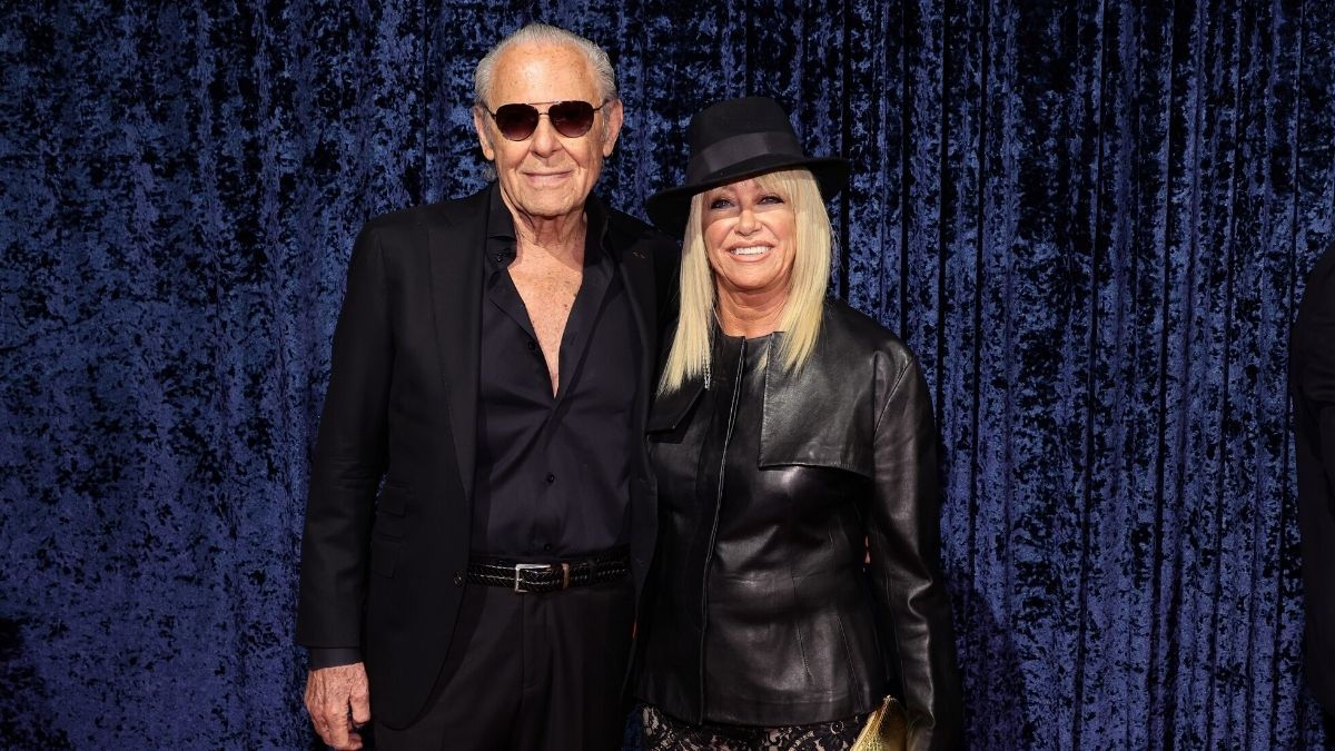 NEW YORK, NEW YORK - APRIL 06: Alan Hamel and Suzanne Somers attend the Clive Davis 90th Birthday Celebration at Casa Cipriani on April 06, 2022 in New York City. (Photo by Jamie McCarthy/Getty Images)