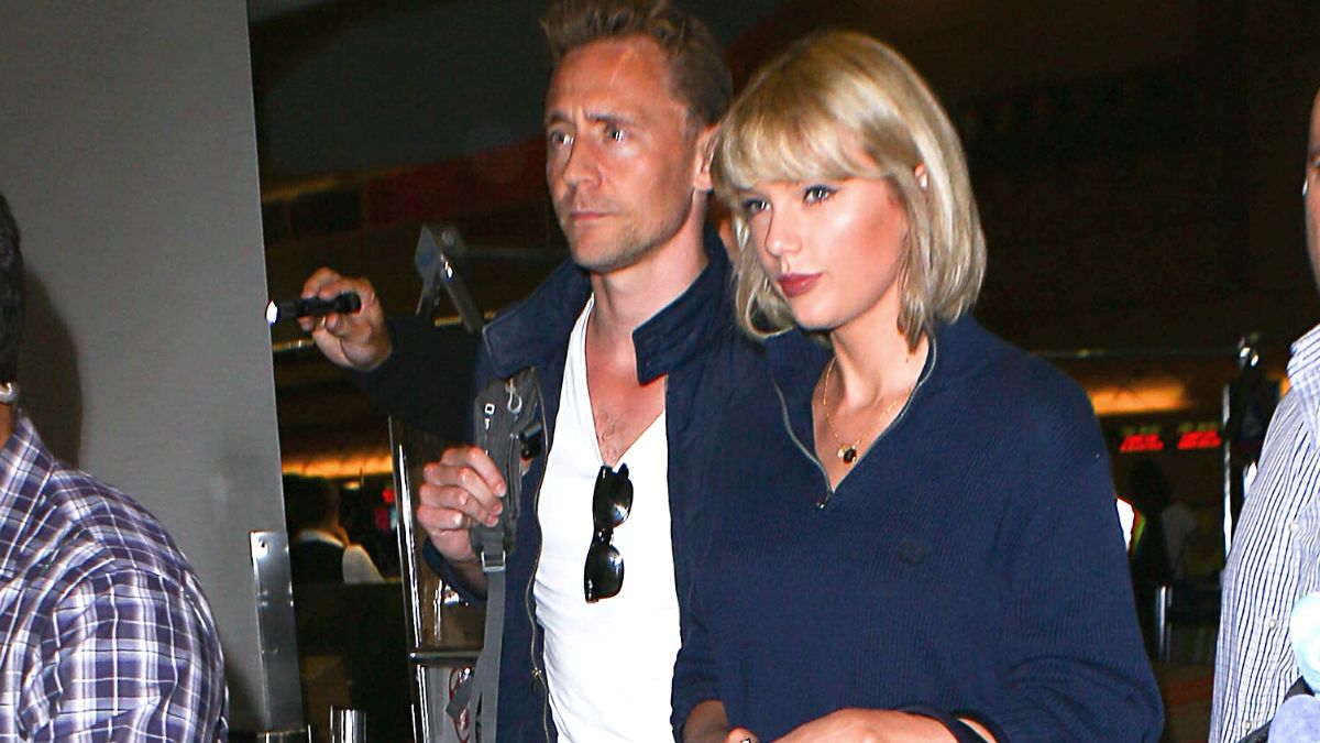 OS ANGELES, CA - JULY 06: Taylor Swift and Tom Hiddleston are seen at LAX on July 06, 2016 in Los Angeles, California.