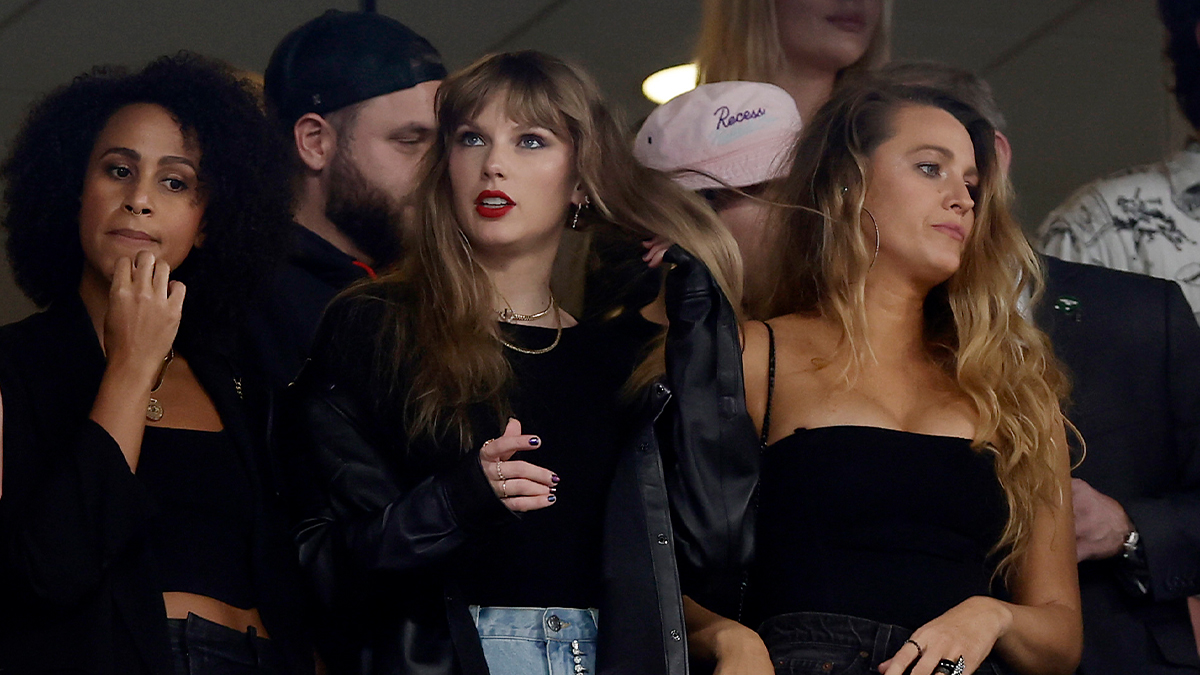 Taylor Swift attends New York Jets and Kansas City Chiefs game