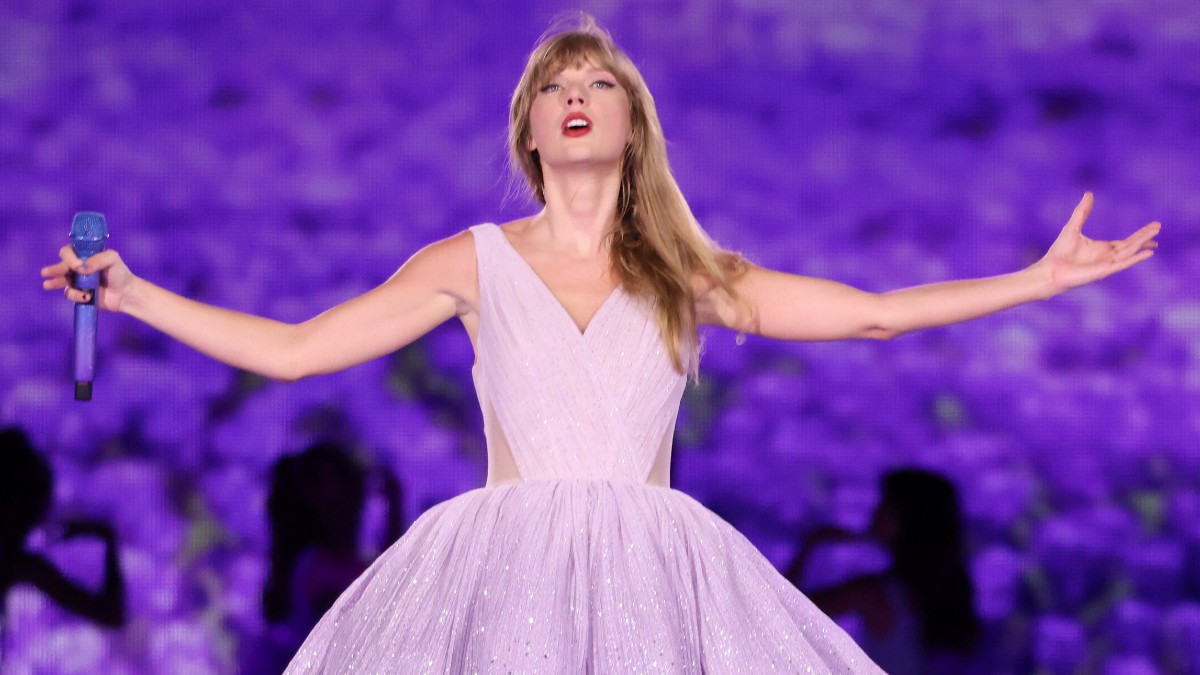 How Long Will ‘Taylor Swift: The Eras Tour’ Be Playing in Theaters?