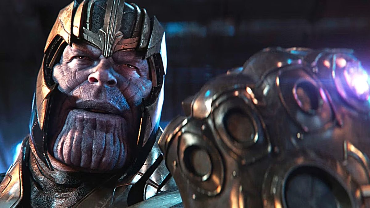 Thanos flashes the Power Stone in Marvel Studios 'Avengers: Infinity War'.