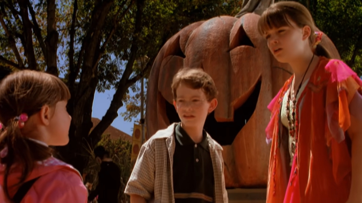 Halloweentown kids talking