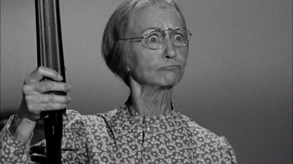 Beverly Hillbillies Granny with shotgun