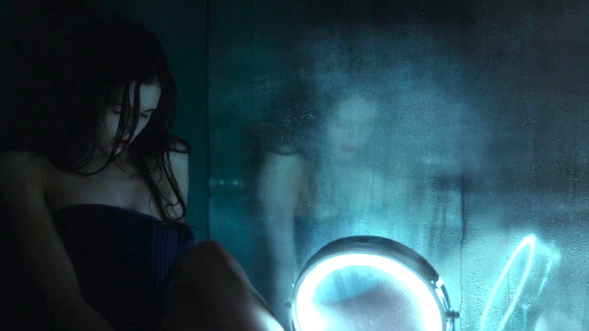 An Dire Psychological Horror Takes a Look in the Mirror on Netflix’s Top 10