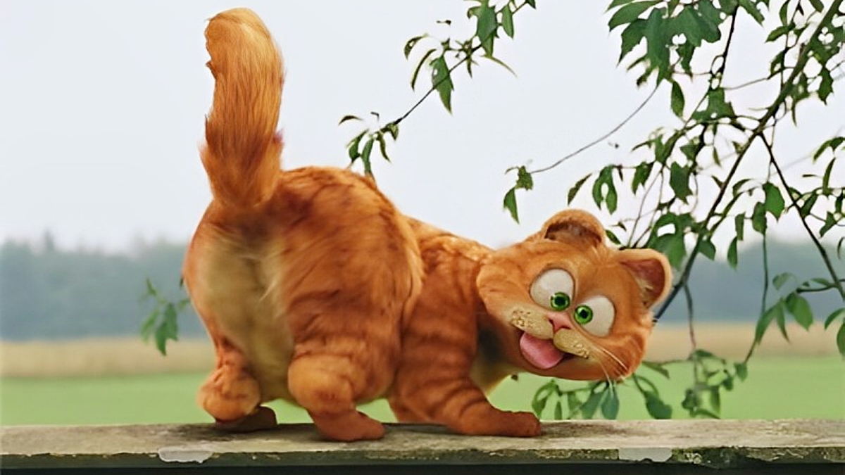 Garfield showing his butt in 'Garfield: A Tail of Two Kitties' (2006)