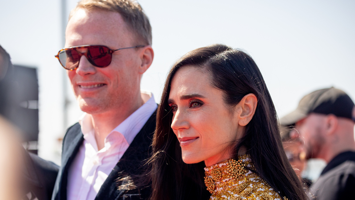 Paul Bettany and Jennifer Connelly attend the 'Top Gun: Maverick' world premiere on May 04, 2022 in San Diego, California. 