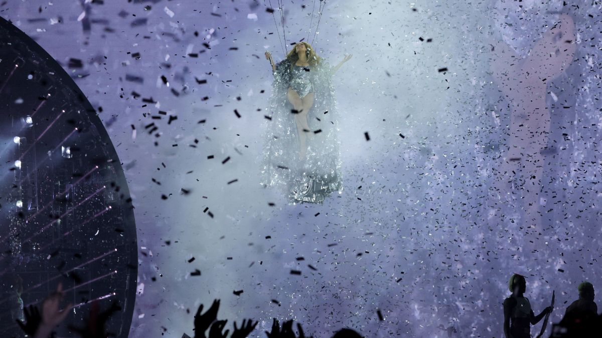 LONDON, ENGLAND – May 29: (EDITORIAL USE ONLY) Beyoncé performs onstage during the “RENAISSANCE WORLD TOUR” at the Tottenham Hotspur Stadium on May 29, 2023 in London, England.