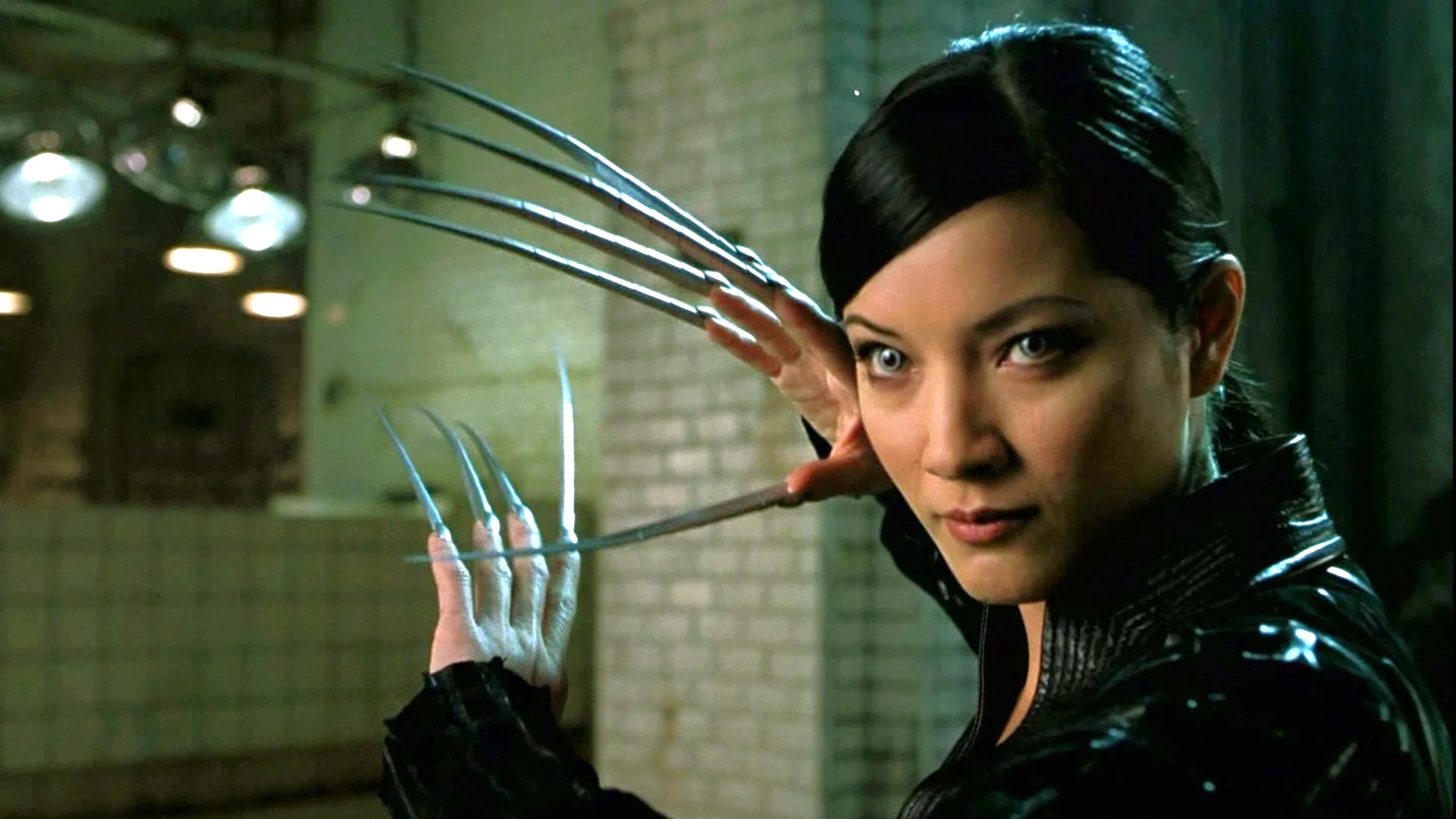 Kelly Hu's Lady Deathstrike brandishes her adamantium claws in X2