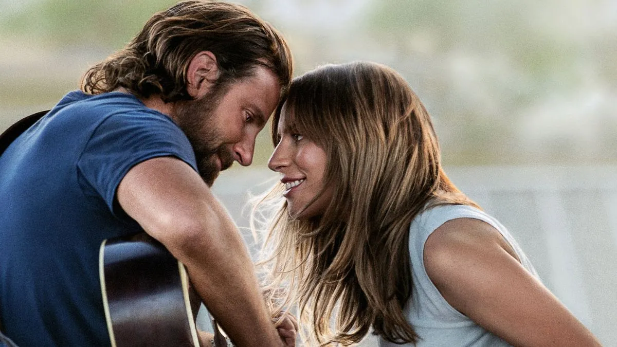 Lady Gaga and Bradley Cooper in A Star is Born