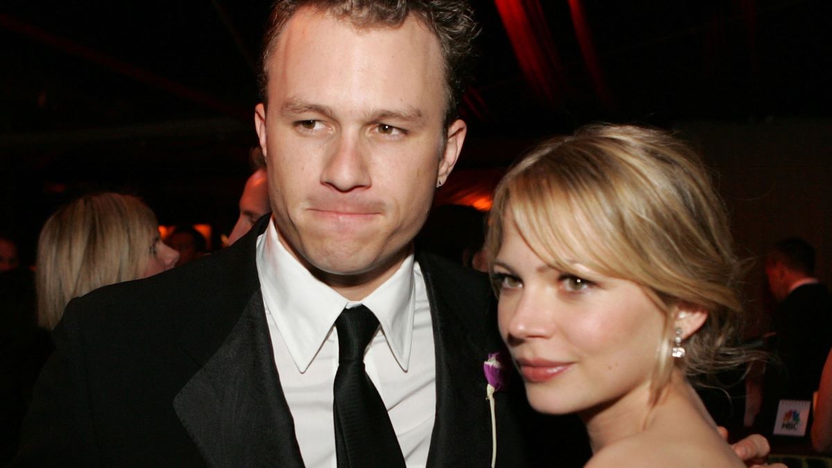Actor Heath Ledger (L) and actress Michelle Williams attend the Universal/NBC/Focus Features Golden Globe after party held at the Beverly Hilton on January 16, 2006 in Beverly Hills, California. (Photo by Kevin Winter/Getty Images)