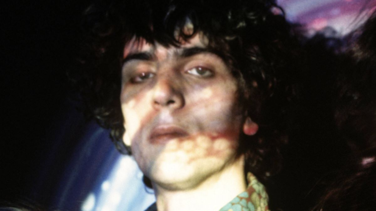 Syd Barrett of Pink Floyd, posed, looking to camera, 1967. (Photo by Andrew Whittuck/Redferns)