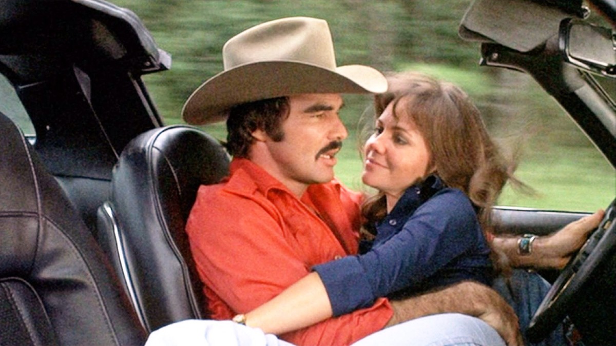 Sally Field and Burt Reynolds in Smokey and the bandit