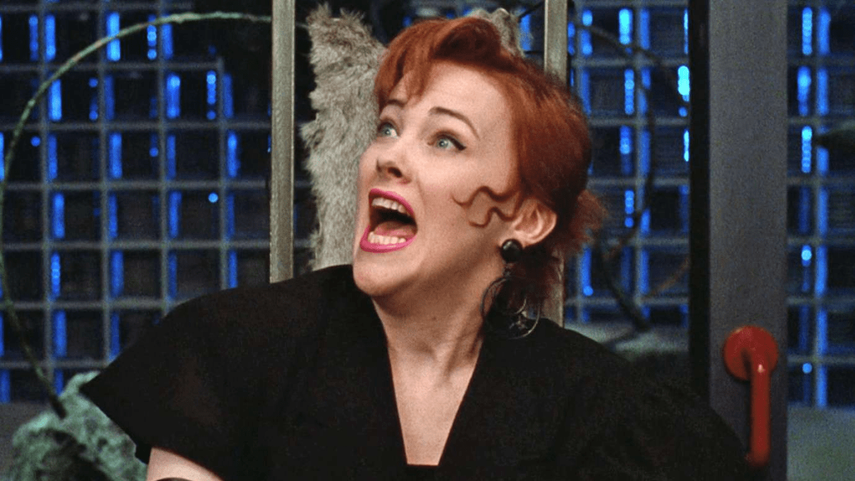 Catherine O'Hara singing in 'Beetlejuice.'