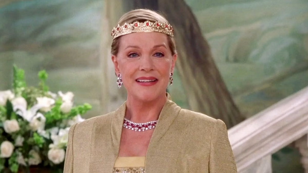 Julie Andrews in The Princess Diaries 2: Royal Engagement