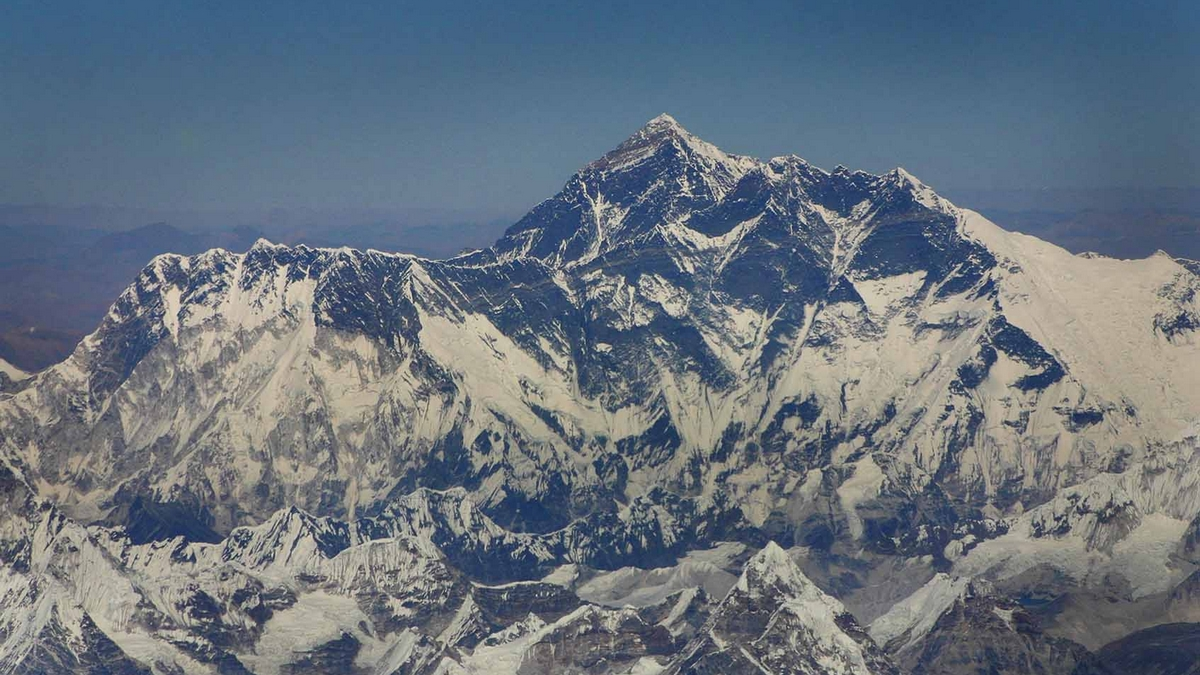 Why Are There So Many Dead Bodies on Mount Everest?