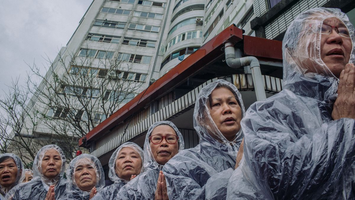 People pray for Taiwan following earthquake