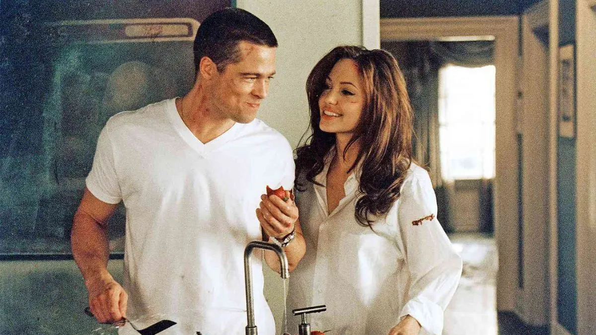 Brad Pitt and Angelina Jolie in Mr. and Mrs. Smith