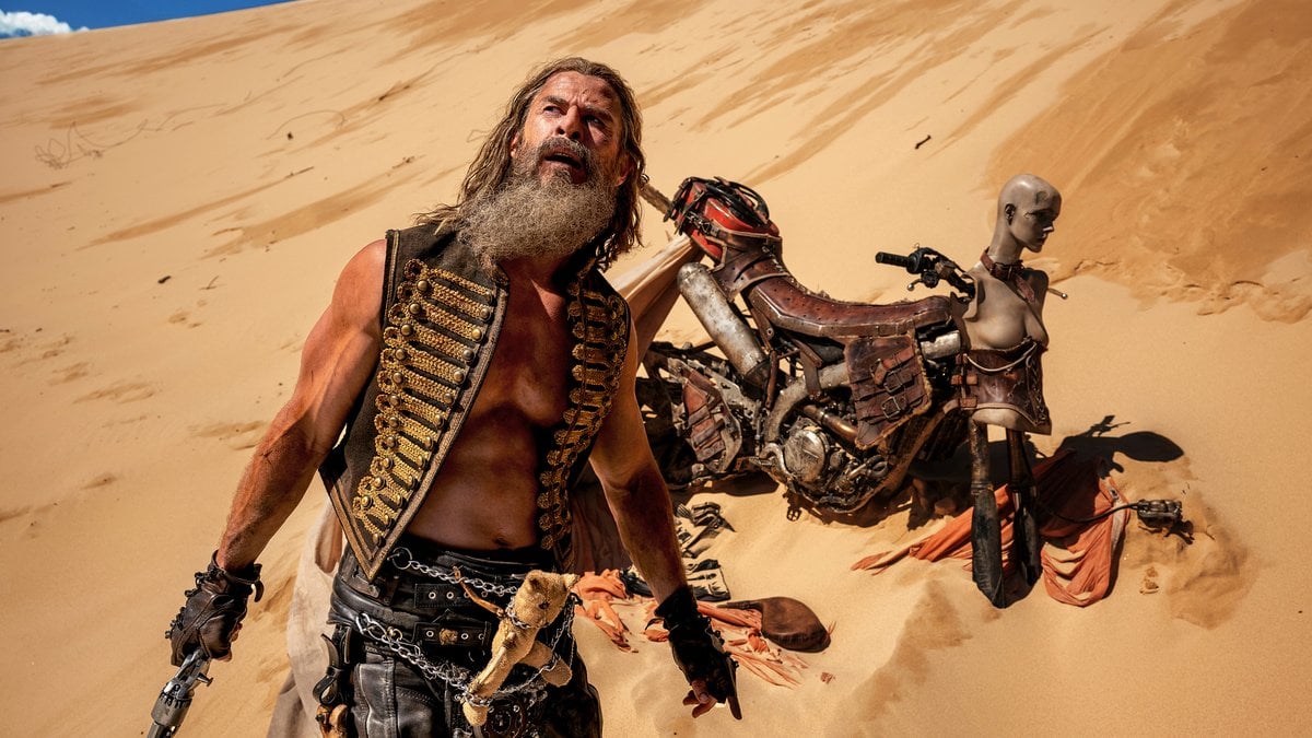 Chris Hemsworth como Dementus em Furiosa: Uma Saga Mad Max