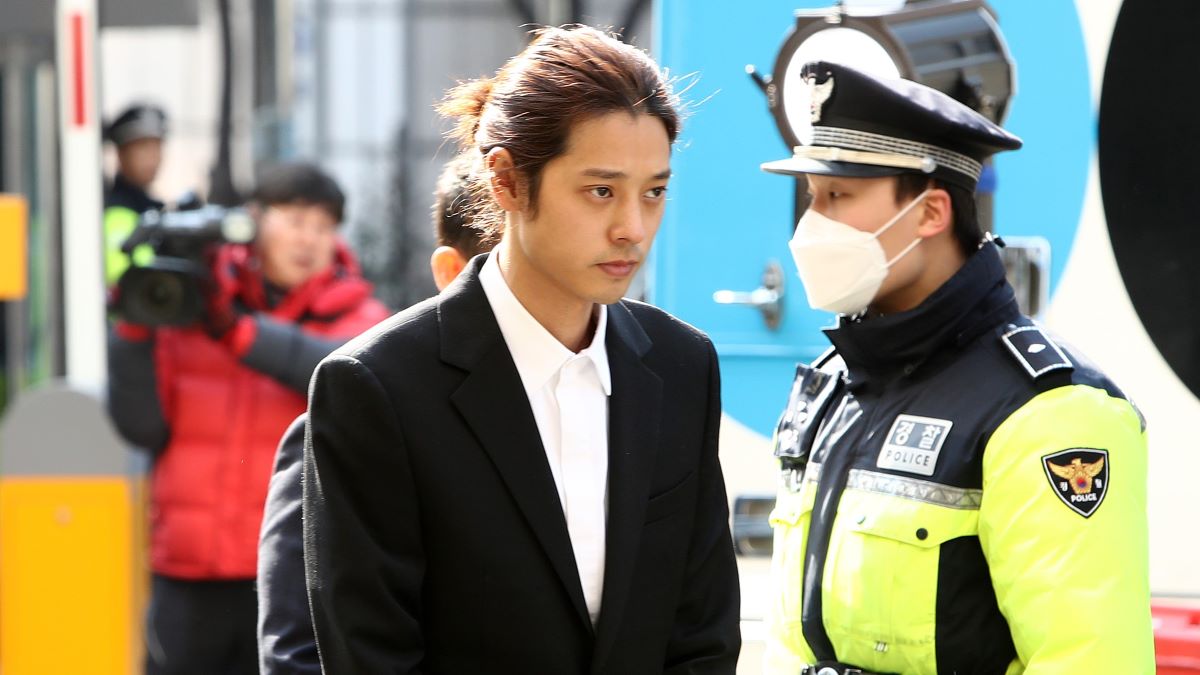 Singer Jung Joon-young is seen arriving at a Seoul Metropolitan Police Agency on March 14, 2019 in Seoul, South Korea. Jung Joon-young, a South Korean singer-songwriter and TV celebrity appeared at the police station on Thursday to be questioned over suspicions of sharing sexual videos in a group chat which included BIGBANG's member Seungri, who is facing charges of supplying prostitution services. (Photo by Chung Sung-Jun/Getty Images)