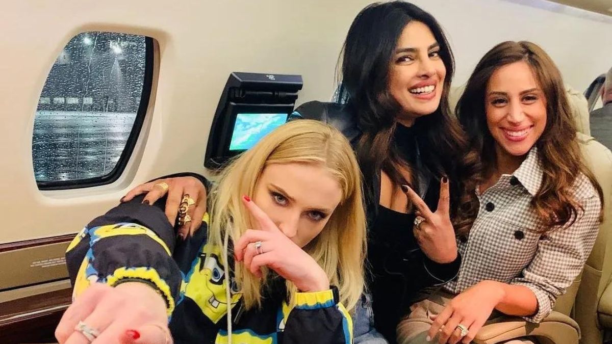 Sophie Turner, Priyanka Chopra, and Danielle Jonas on a private jet together
