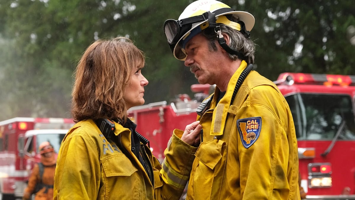 Diane Farr as Sharon Leone and Billy Burke as Vince Leone on Fire Country