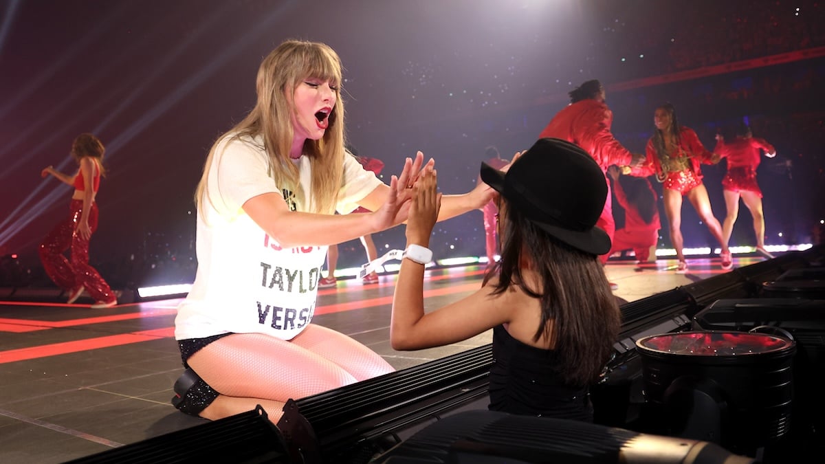 PARIS, FRANCE - MAY 09: (EDITORIAL USE ONLY. NO BOOK COVERS.) Taylor Swift performs onstage during "Taylor Swift | The Eras Tour" at La Defense on May 09, 2024 in Paris, France.