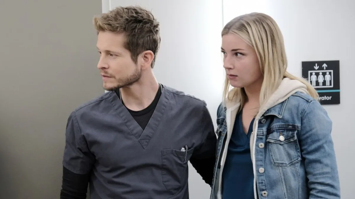 Matt Czuchry as Conrad and Emily Van Camp as Nic on The Resident