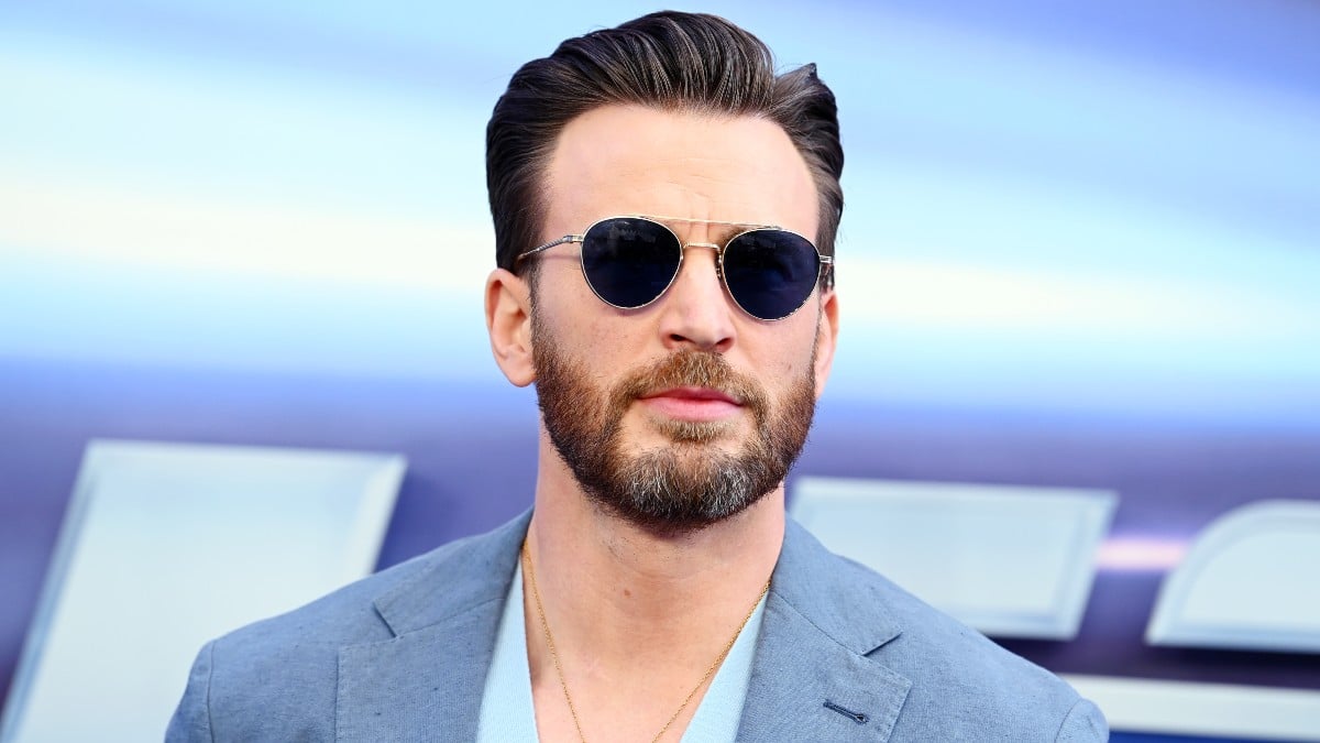 Chris Evans and signing an Israeli bomb controversy