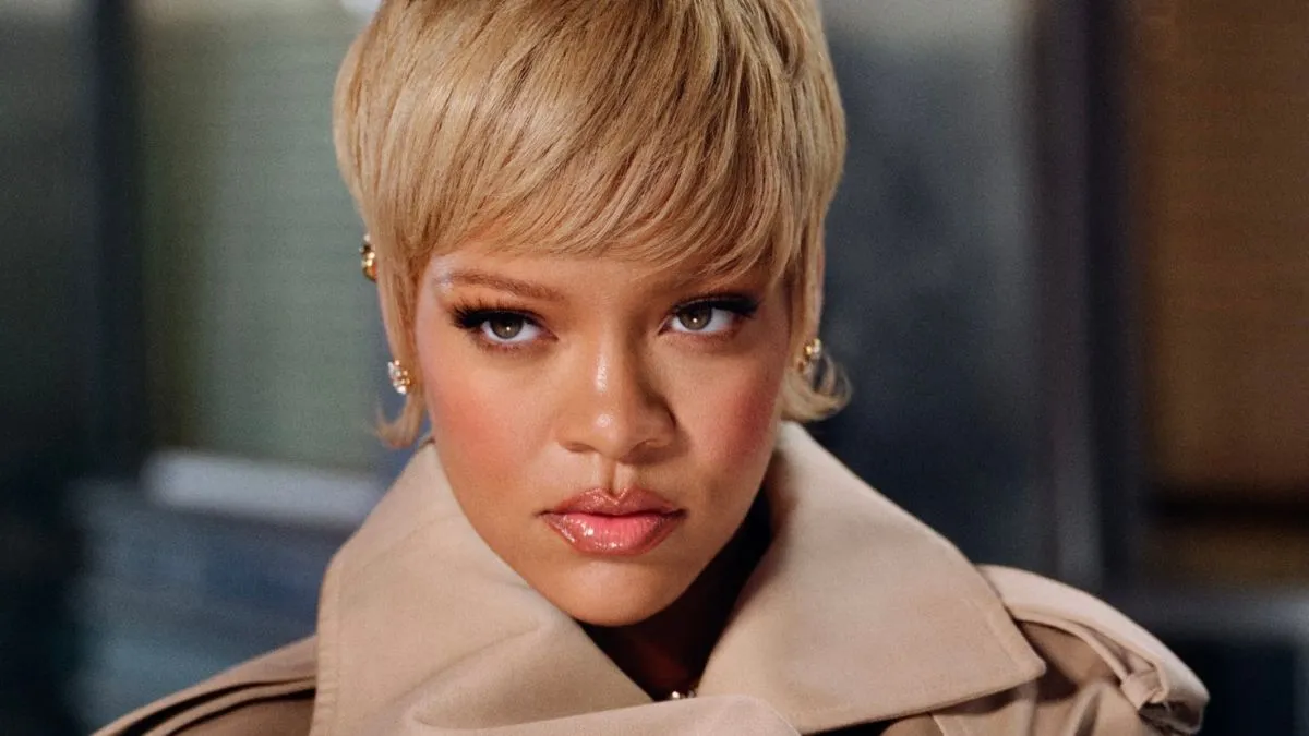 Still promoting Rihanna's new line Fenty Hair
