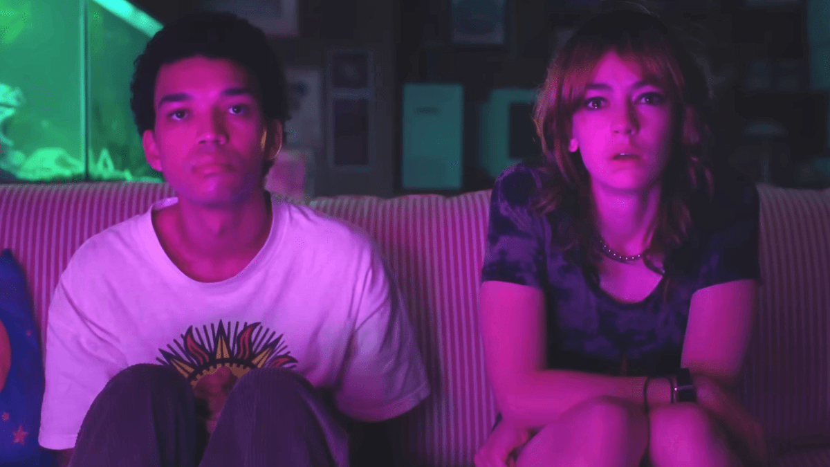 i saw the tv glow justice smith brigette lundy-paine