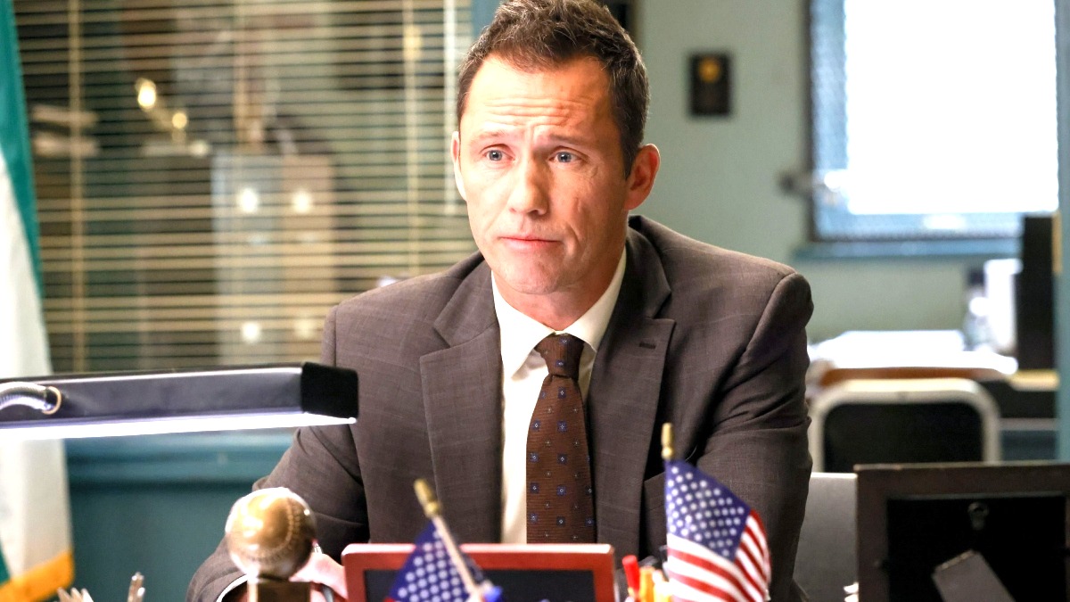 Jeffrey Donovan as Frank Cosgrove in Law and Order