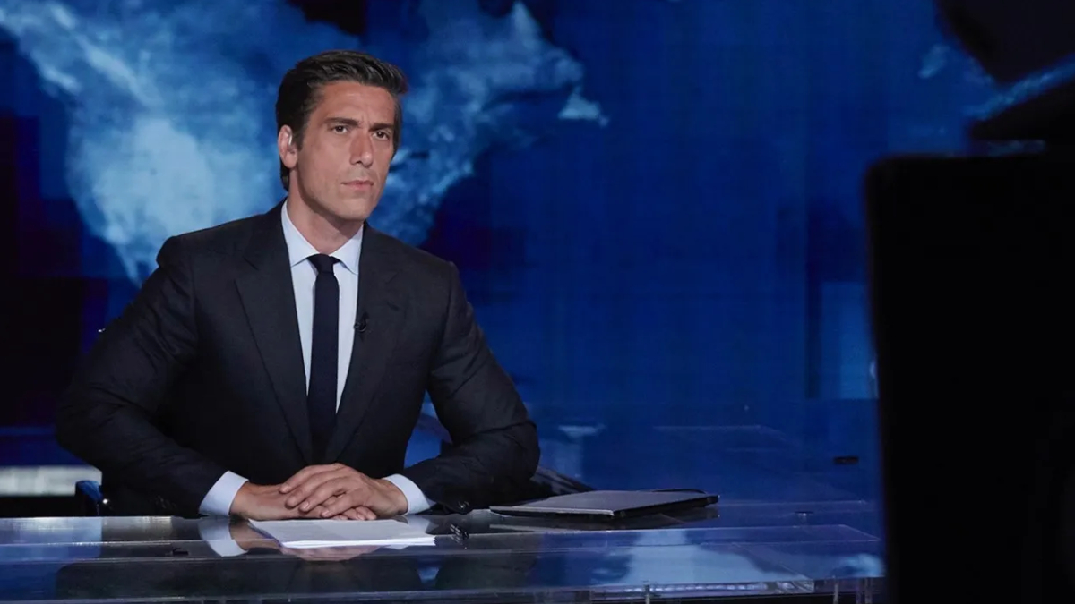 Is David Muir Married?