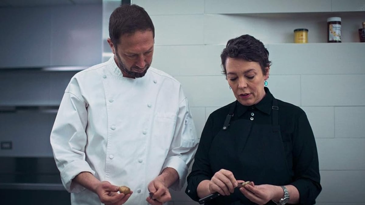 Ebon Moss-Bachrach as Richie and Olivia Colman as Chef Terry in The Bear