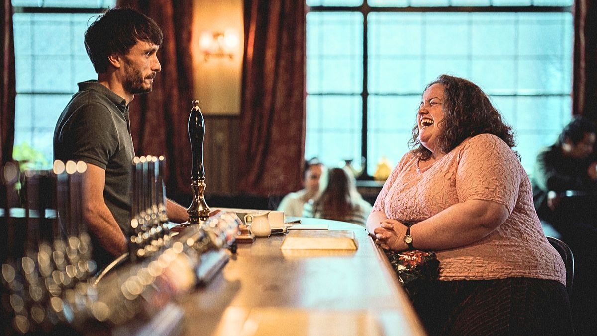 Richard Gadd as Donny Dunn and Jessica Gunning as Martha Scott in 'Baby Reindeer' Episode 1