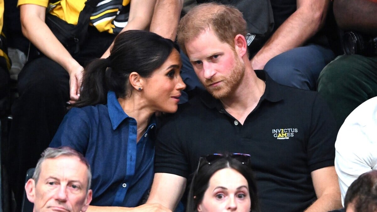 DUSSELDORF, GERMANY - SEPTEMBER 15: Prince Harry, Duke of Sussex and Meghan, Duchess of Sussex attend the sitting volleyball final during day six of the Invictus Games Düsseldorf 2023 on September 15, 2023 in Dusseldorf, Germany.