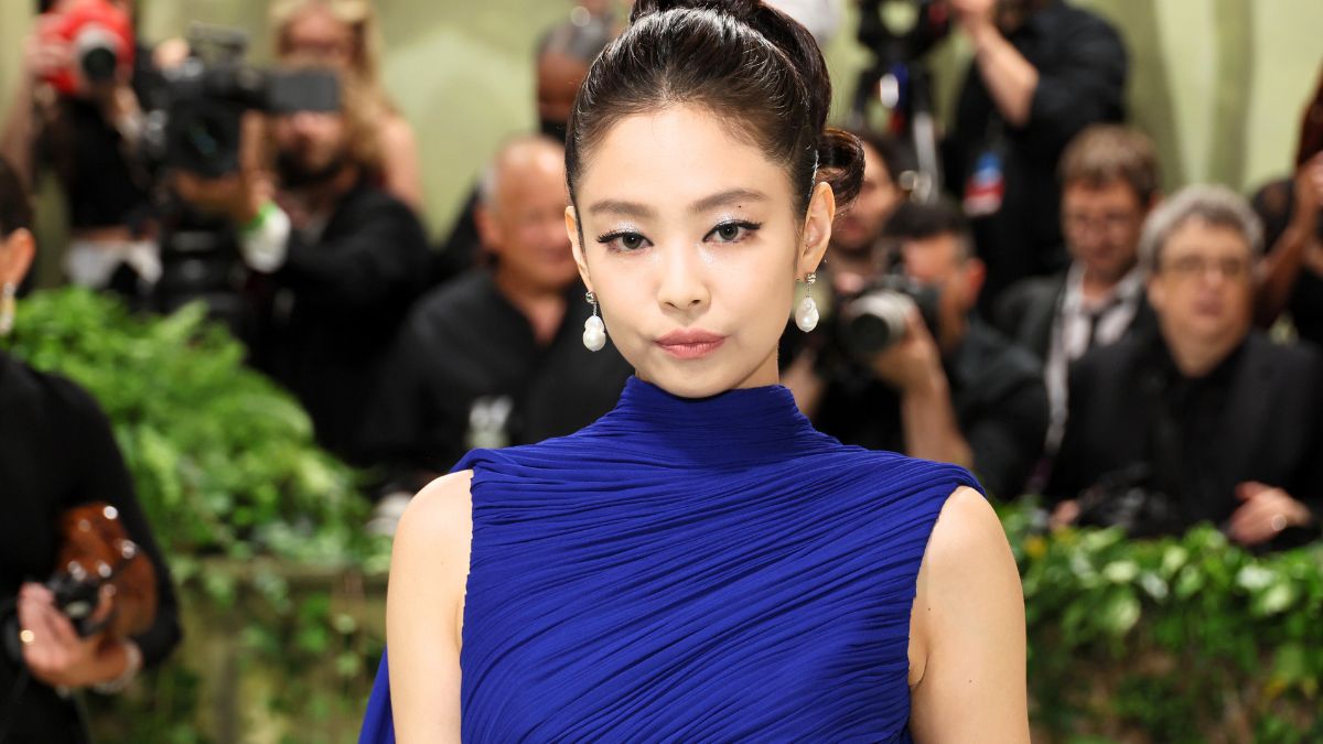 NEW YORK, NEW YORK - MAY 06: Jennie Kim attends The 2024 Met Gala Celebrating "Sleeping Beauties: Reawakening Fashion" at The Metropolitan Museum of Art on May 06, 2024 in New York City. (Photo by Dia Dipasupil/Getty Images)