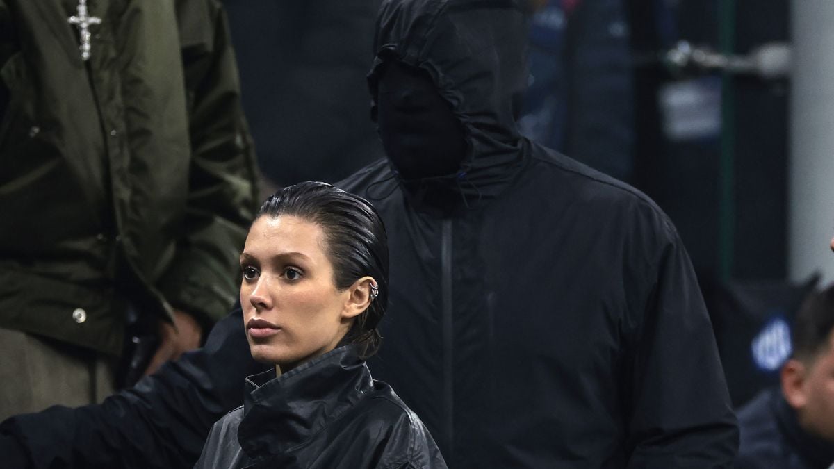 MILAN, ITALY - FEBRUARY 20: Kanye West arrives to take his place in the executive seating with his partner Bianca Censoriduring the UEFA Champions League 2023/24 round of 16 first leg match between FC Internazionale and Atlético Madrid at Stadio Giuseppe Meazza on February 20, 2024 in Milan, Italy. (Photo by Jonathan Moscrop/Getty Images)