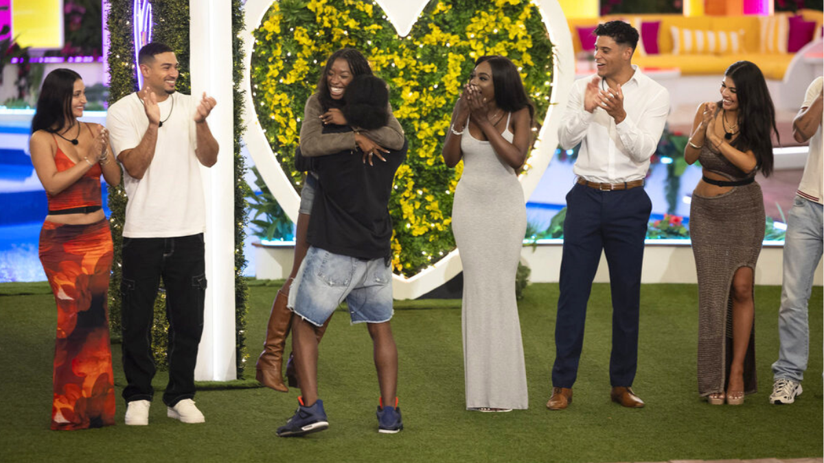 ‘They’re DEFINITELY winning’: An NFL superstar surprises ‘Love Island: USA’ fans with a FaceTime, seemingly sealing one islander’s fate as the season 6 winner