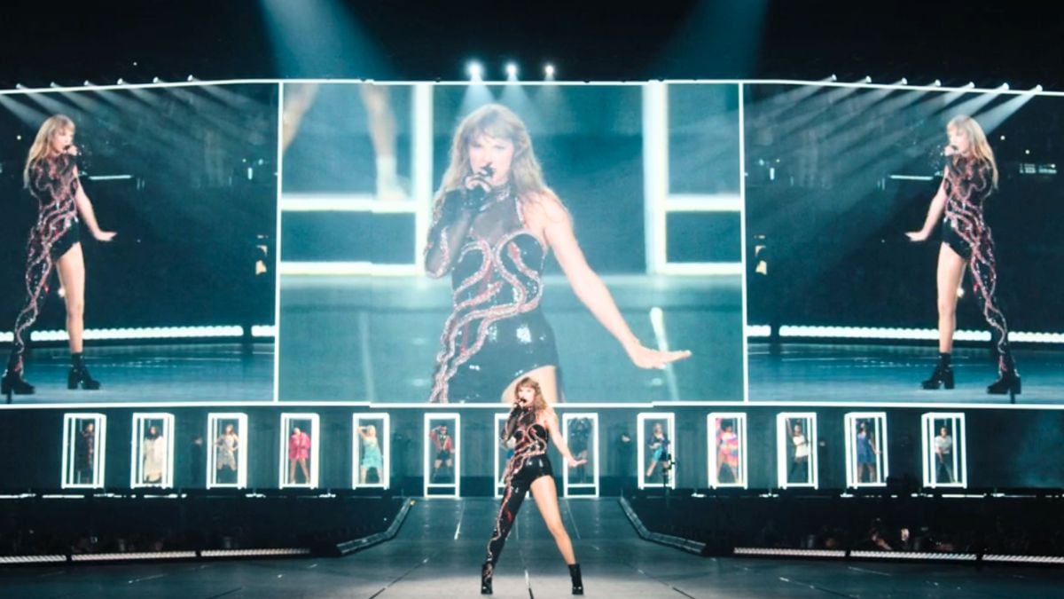 Taylor Swift performing "Look What You Made Me Do" in Los Angeles during The Eras Tour (Taylor's Version) documentary