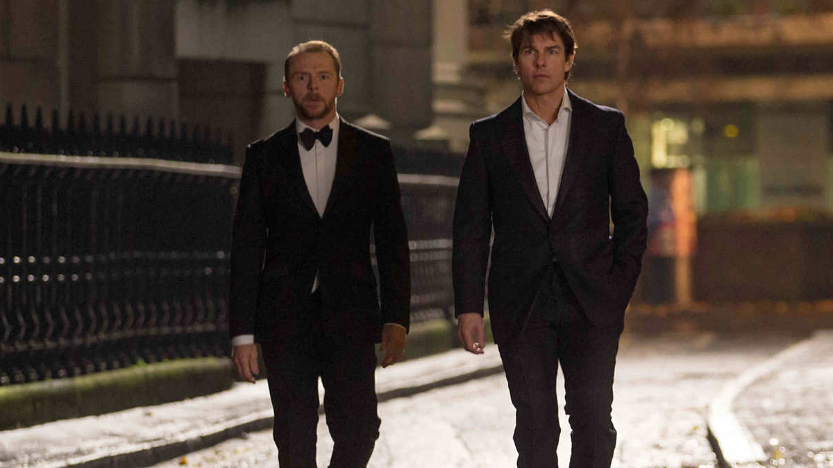 Simon Pegg and Tom Cruise in Mission: Impossible – Rogue Nation