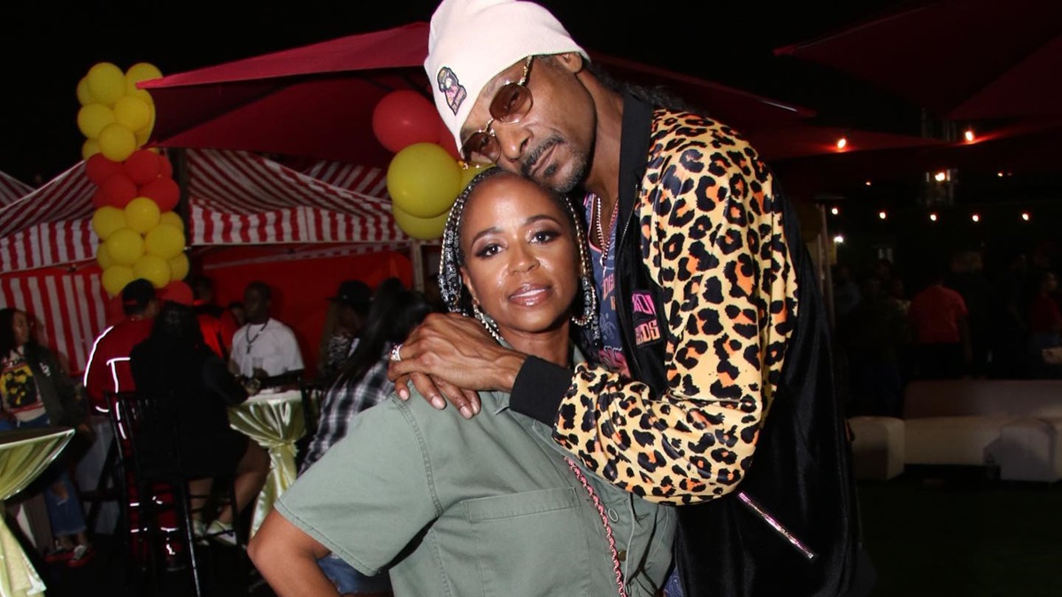 How Old Is Snoop Dogg’s Wife?