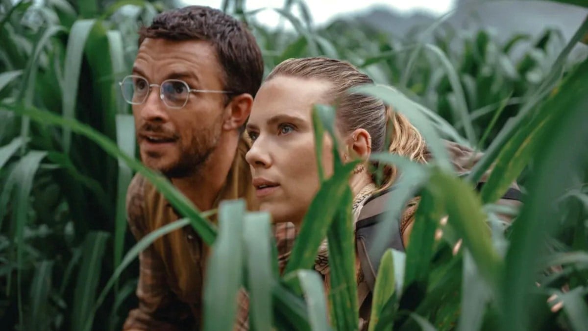 Jonathan Bailey and Scarlett Johansson in first-look image at Jurassic World: Rebirth