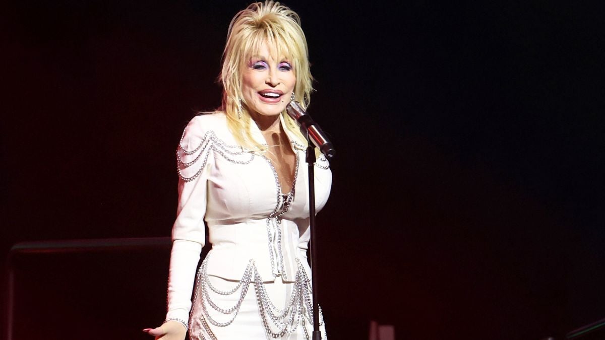 NASHVILLE, TENNESSEE - JUNE 06: Dolly Parton speaks onstage during Kicking Off CMA Fest: A Special Conversation With Dolly Parton Hosted By Rachel Smith at Music City Center on June 06, 2024 in Nashville, Tennessee. (Photo by Terry Wyatt/WireImage)