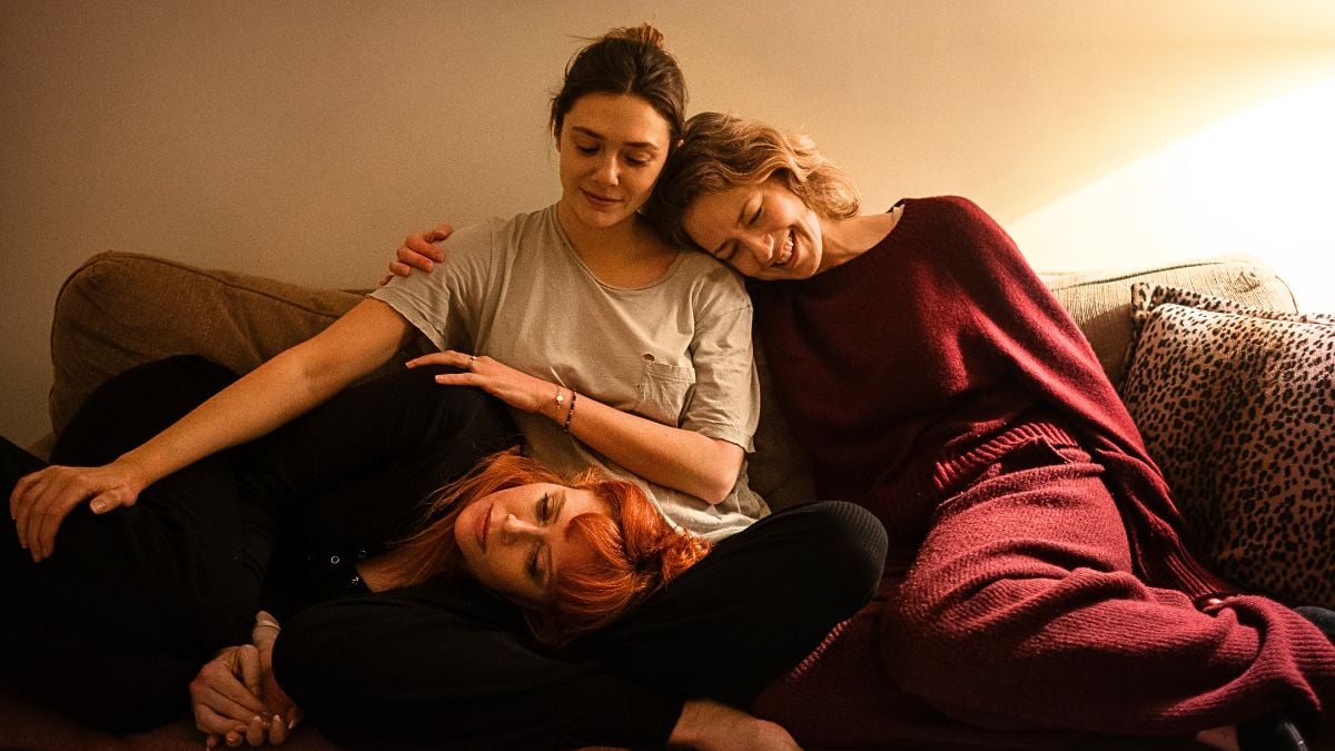 His Three Daughters. (L-R) Natasha Lyonne as Rachel, Elizabeth Olsen as Christina and Carrie Coon as Katie in His Three Daughters. Cr. Sam Levy/Netflix © 2024.