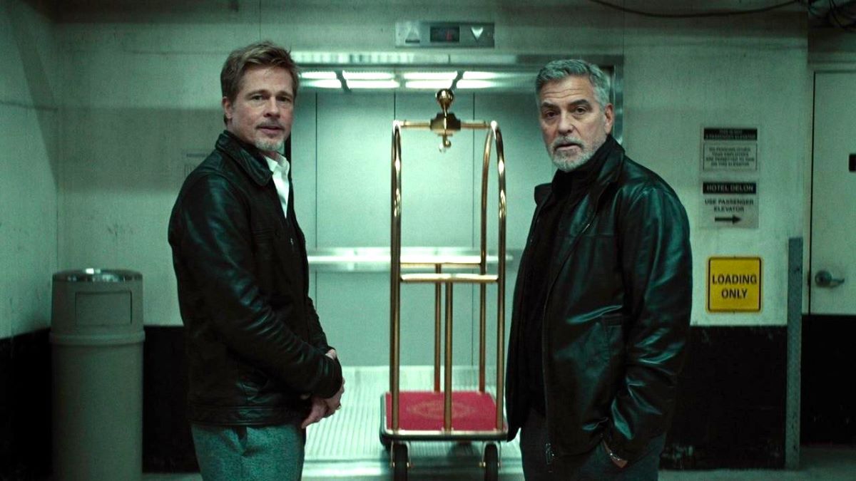 George Clooney and Brad Pitt in "Wolfs"