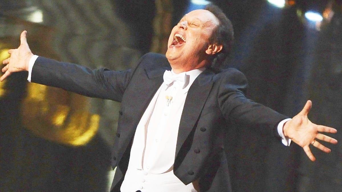 Billy Crystal refuses Oscars