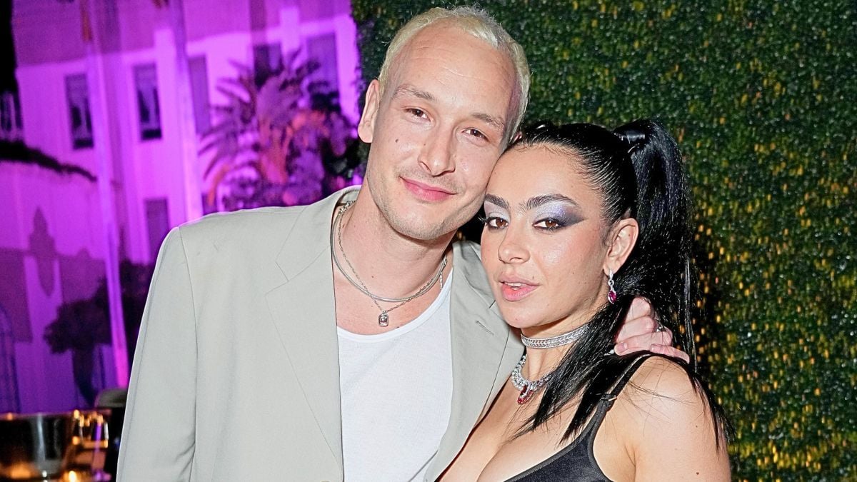 George Daniel and Charli XCX attend the 2023 Vanity Fair Oscar Party Hosted By Radhika Jones at Wallis Annenberg Center for the Performing Arts on March 12, 2023 in Beverly Hills, California.